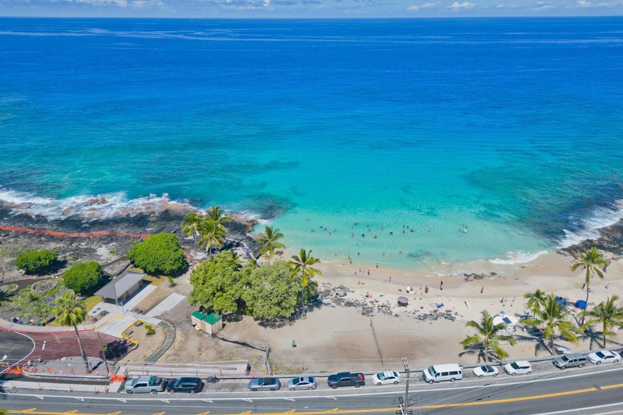 Family Getaway - Lava Room At Magic Sands Beach Kailua-Kona Bagian luar foto