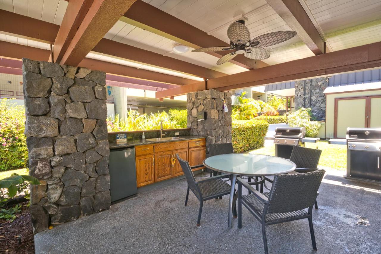 Family Getaway - Lava Room At Magic Sands Beach Kailua-Kona Bagian luar foto