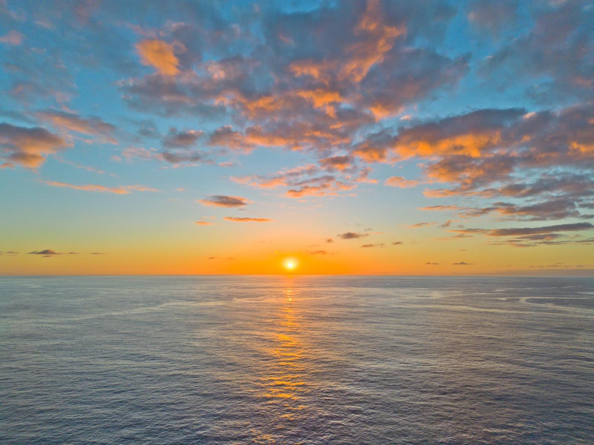 Family Getaway - Lava Room At Magic Sands Beach Kailua-Kona Bagian luar foto